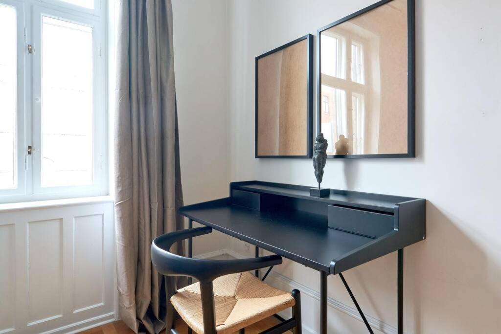 Spacious 3 Bedroom Manor Flat Next To Tivoli Copenhagen Exterior photo