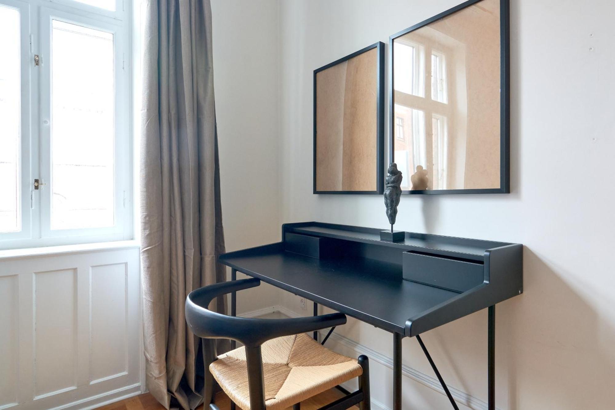 Spacious 3 Bedroom Manor Flat Next To Tivoli Copenhagen Exterior photo